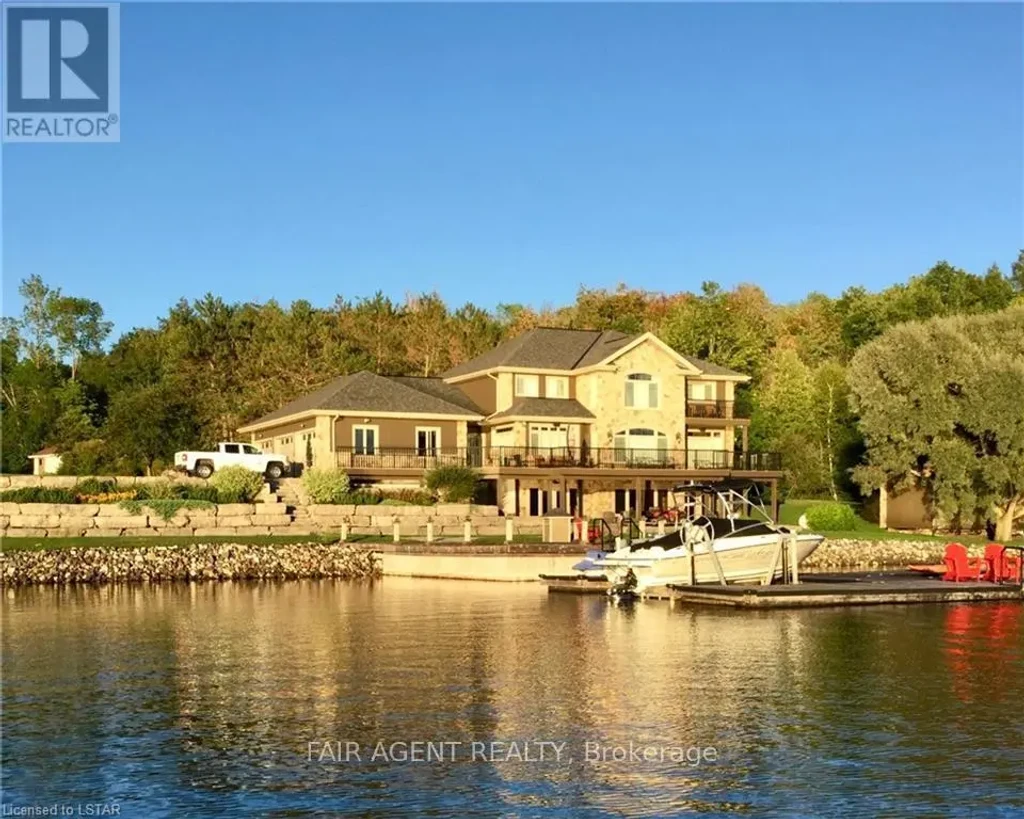 10 Mill Road, Parry Sound Remote Area (Port Loring)